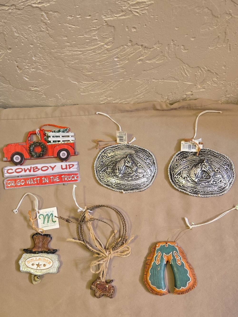 Rustic Cowboy Truck and Western Ornaments Set - Multicolor